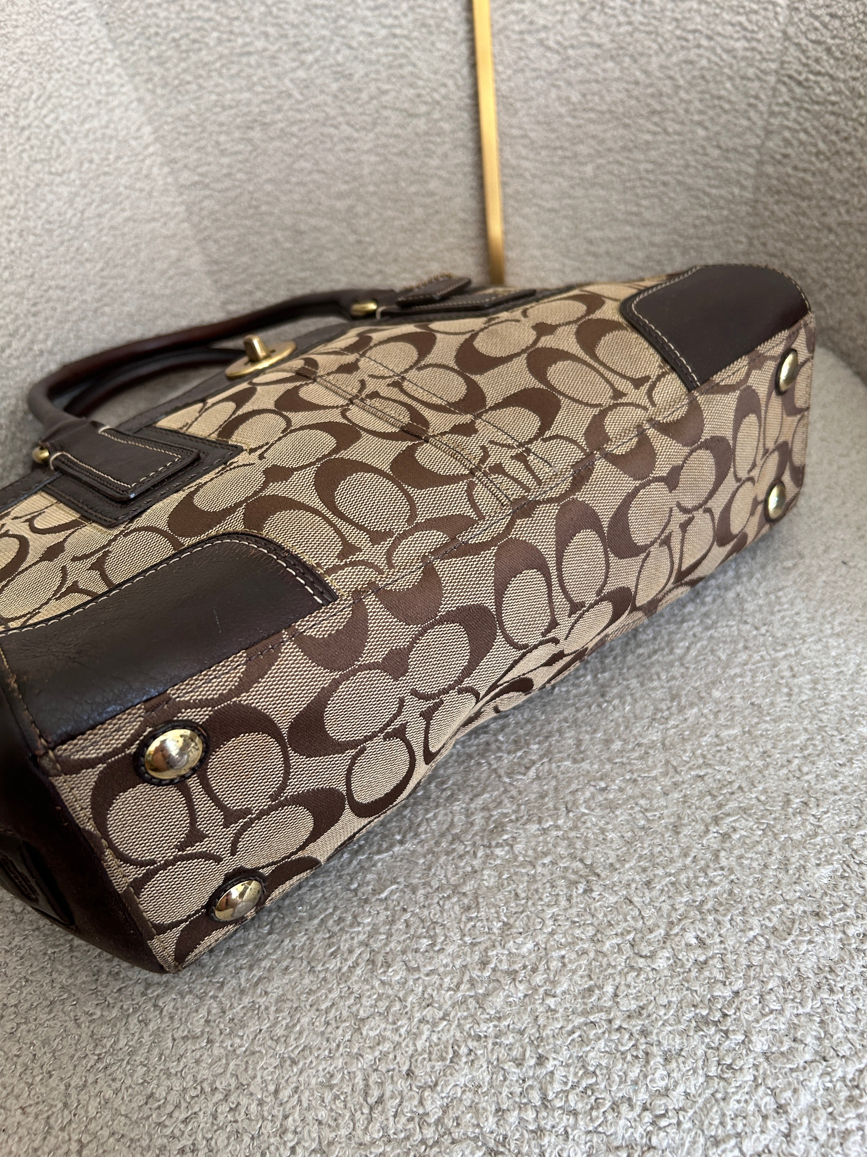 Vintage Coach Hampton dark brown shoulder bag