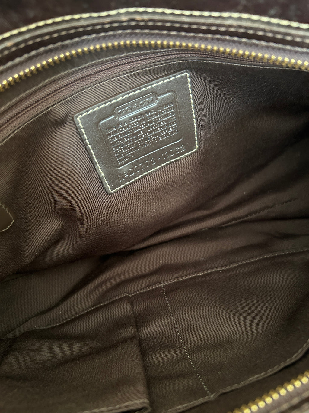 Vintage Coach Hampton dark brown shoulder bag