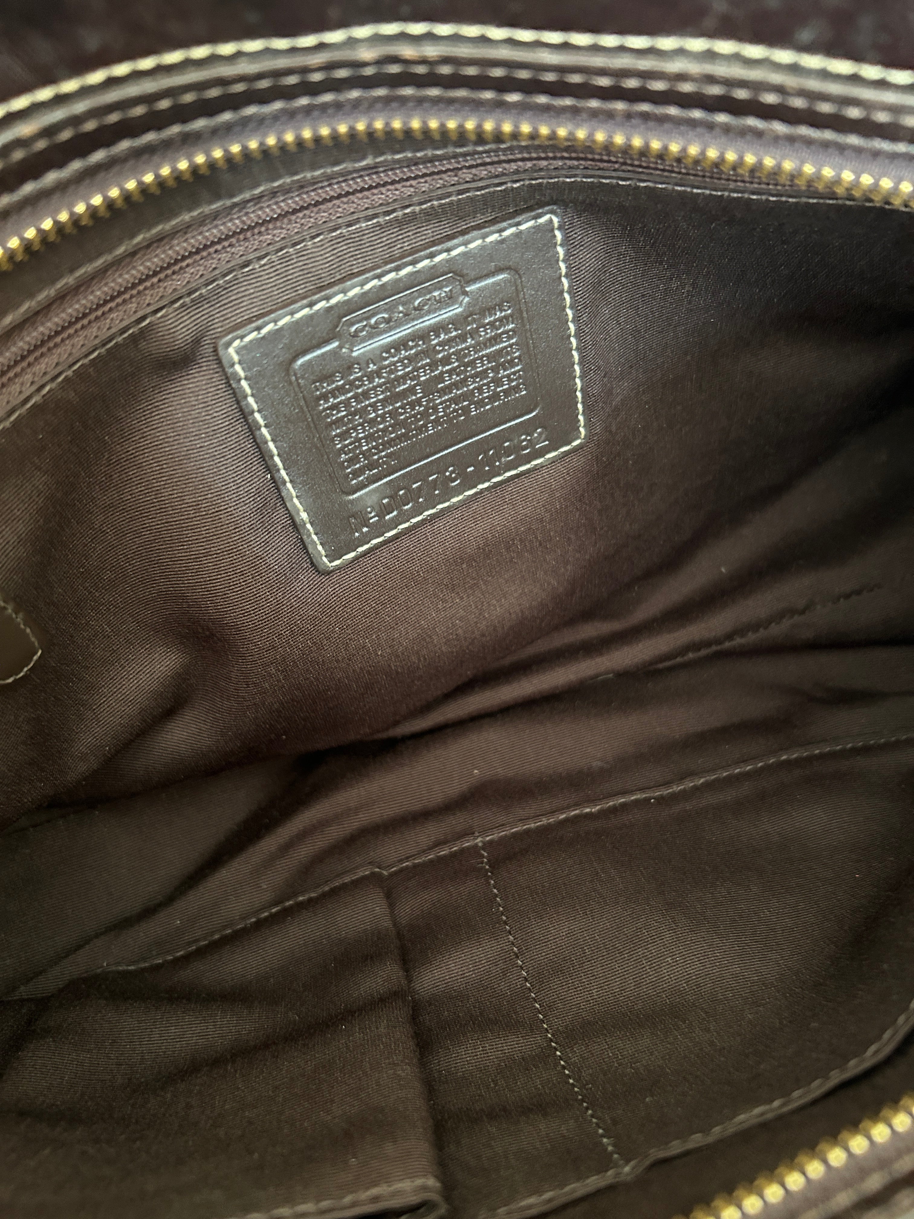 Vintage Coach Hampton dark brown shoulder bag