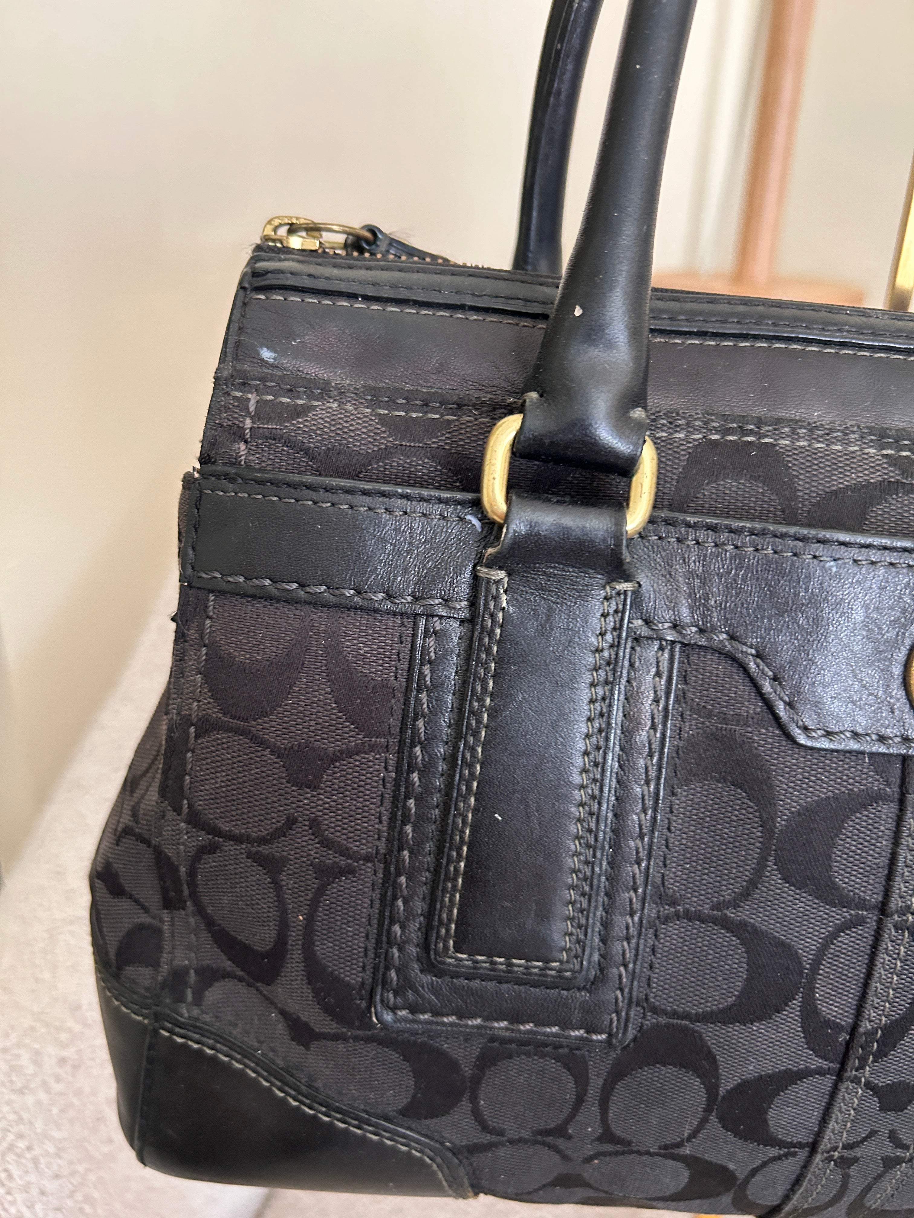 Vintage Coach Hampton black shoulder bag