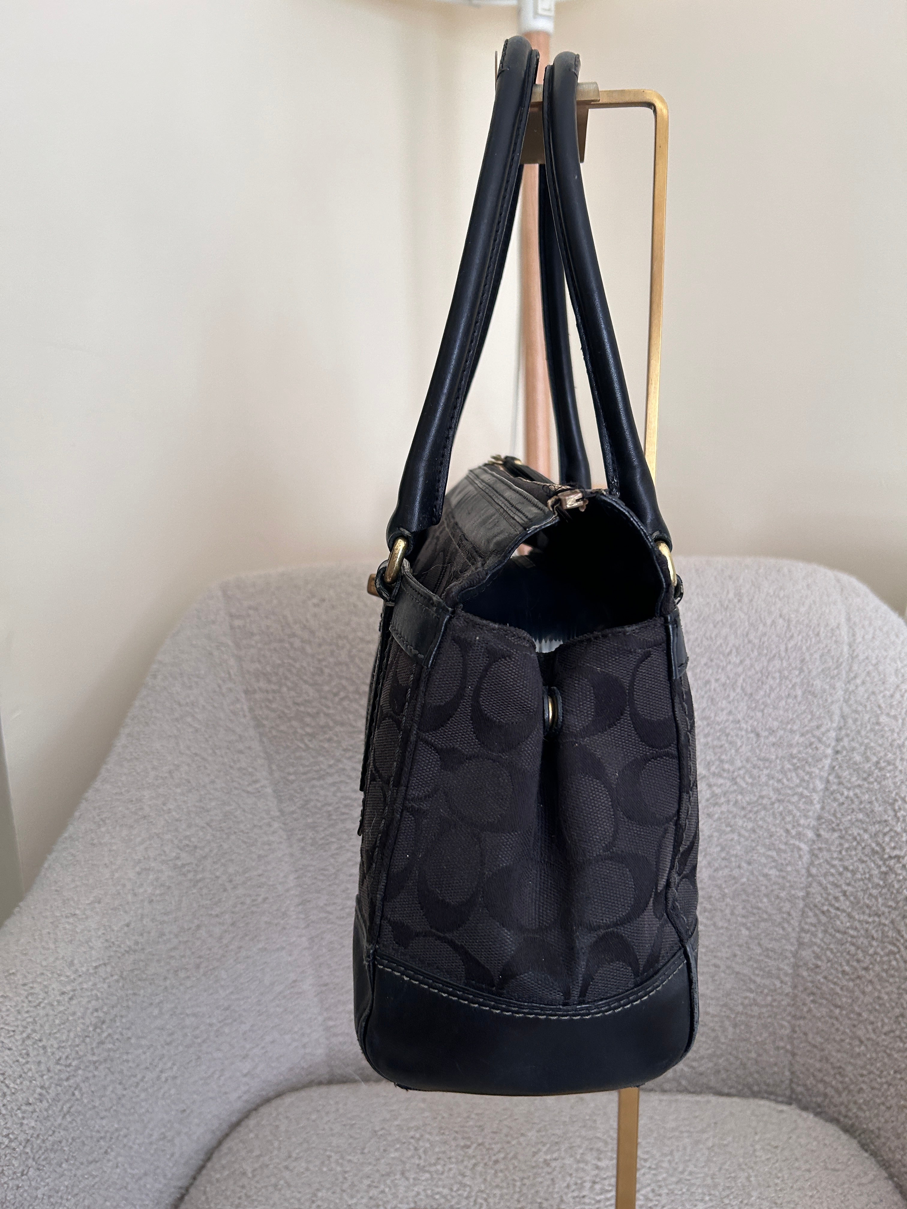 Vintage Coach Hampton black shoulder bag