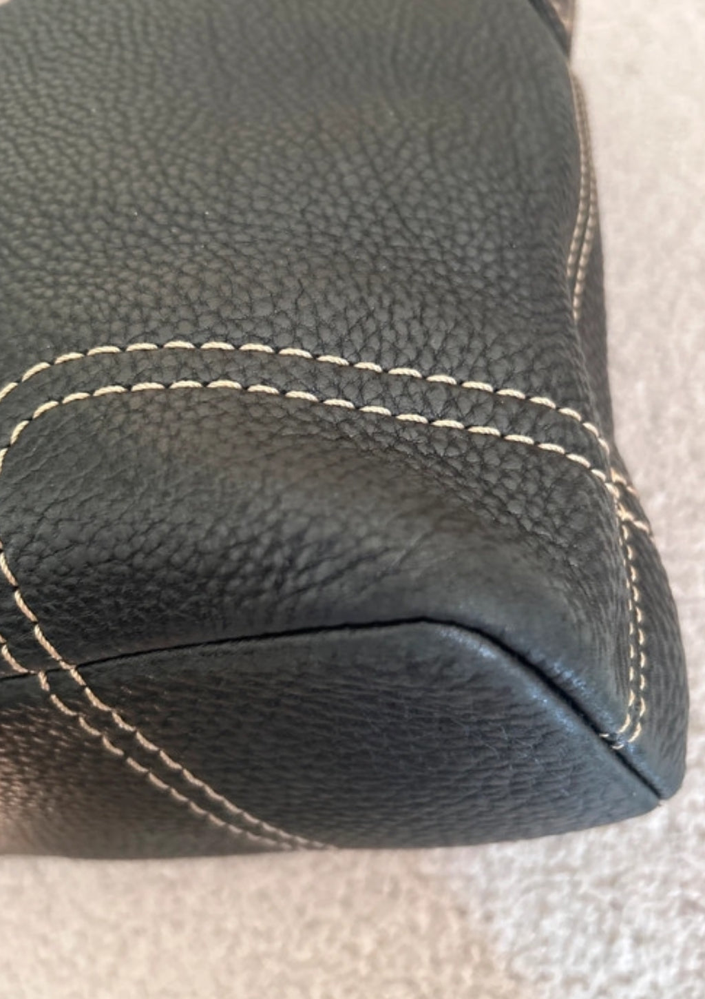 Vintage Coach black leather shoulder bag
