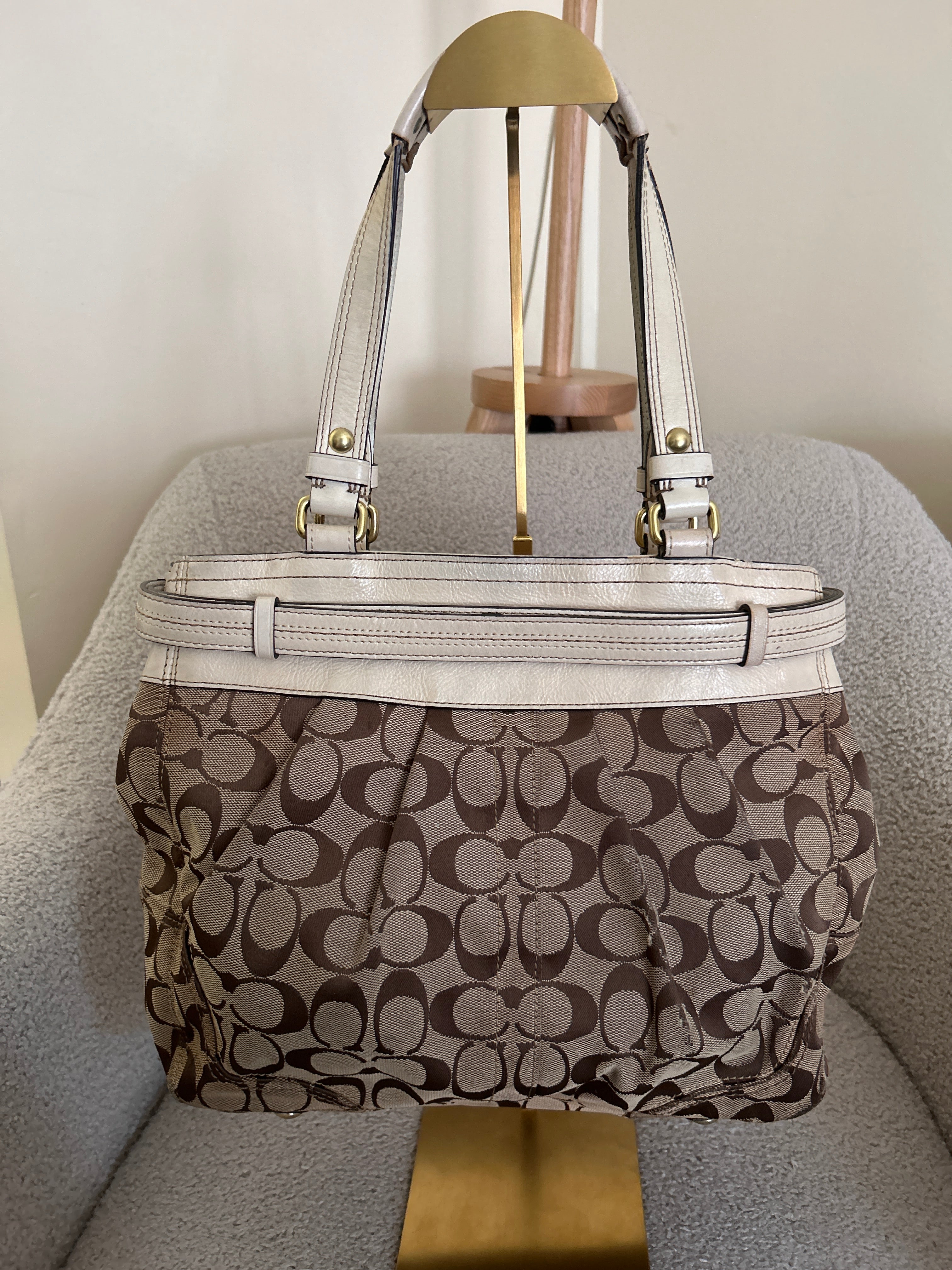 Vintage Coach signature monogram shoulder bag