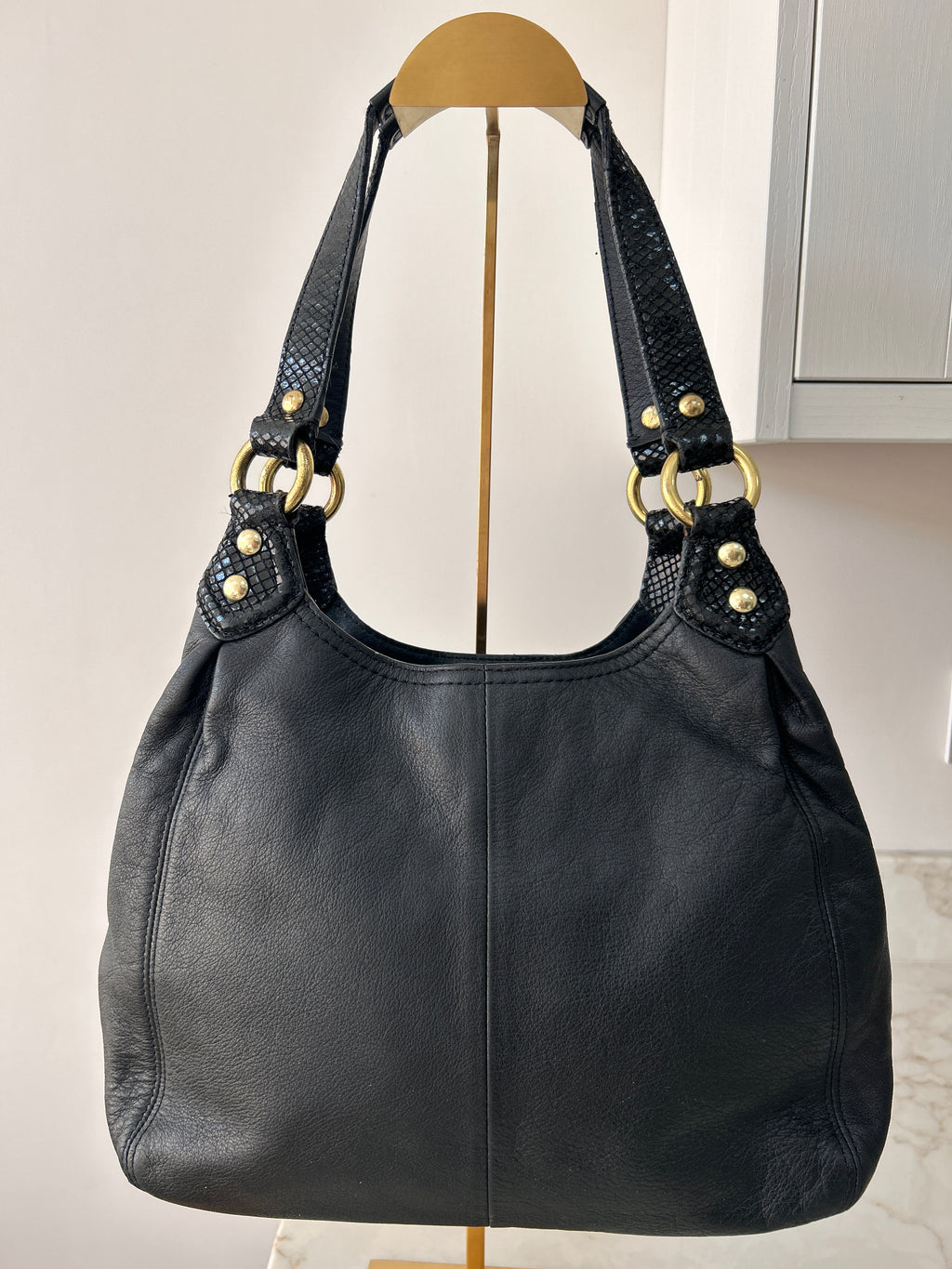 Vintage Coach black leather shoulder bag