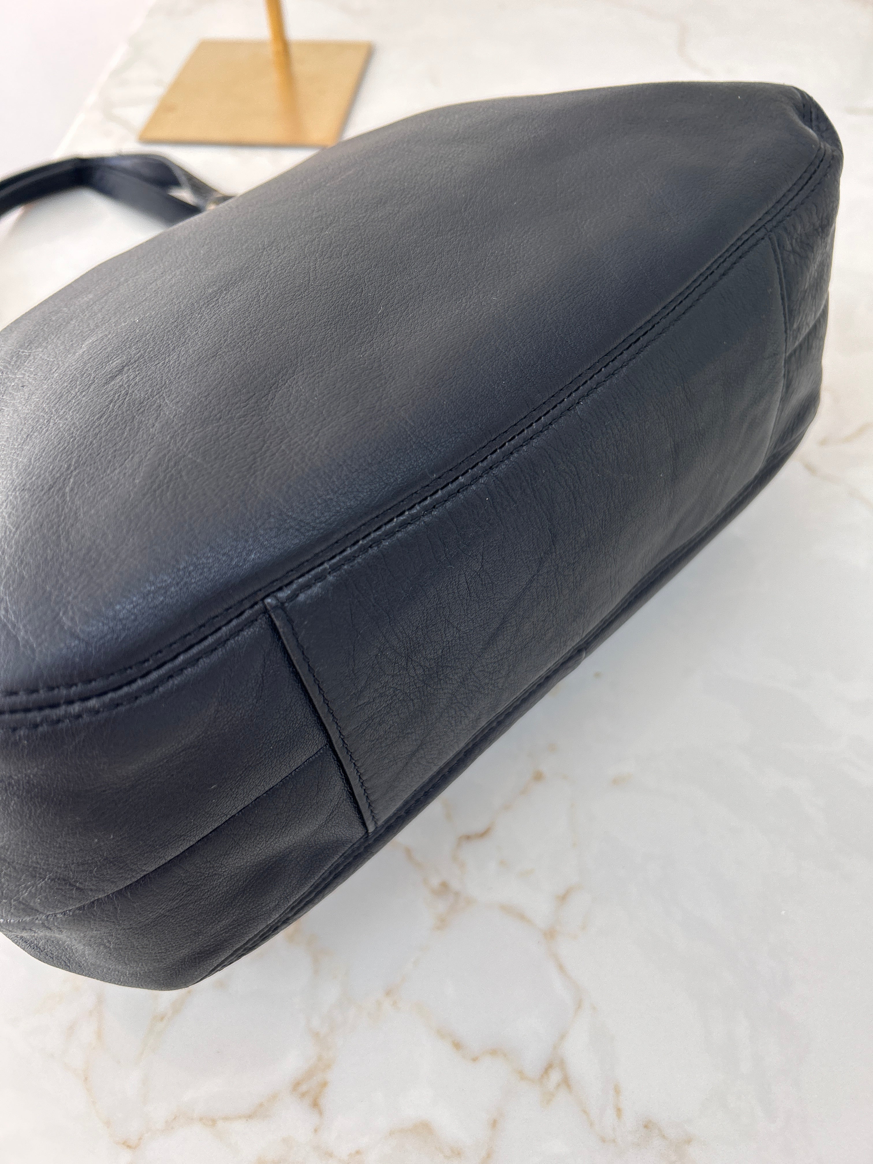 Vintage Coach black leather shoulder bag