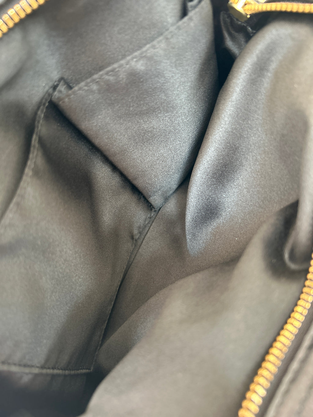Vintage Coach black leather shoulder bag