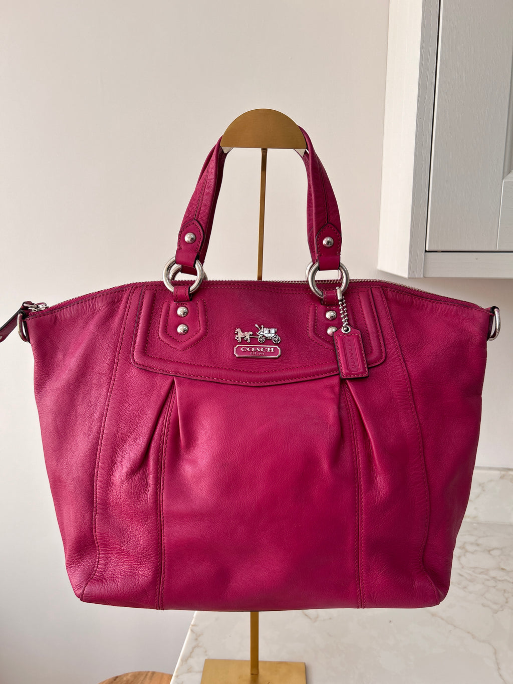 Vintage Coach pink leather shoulder bag