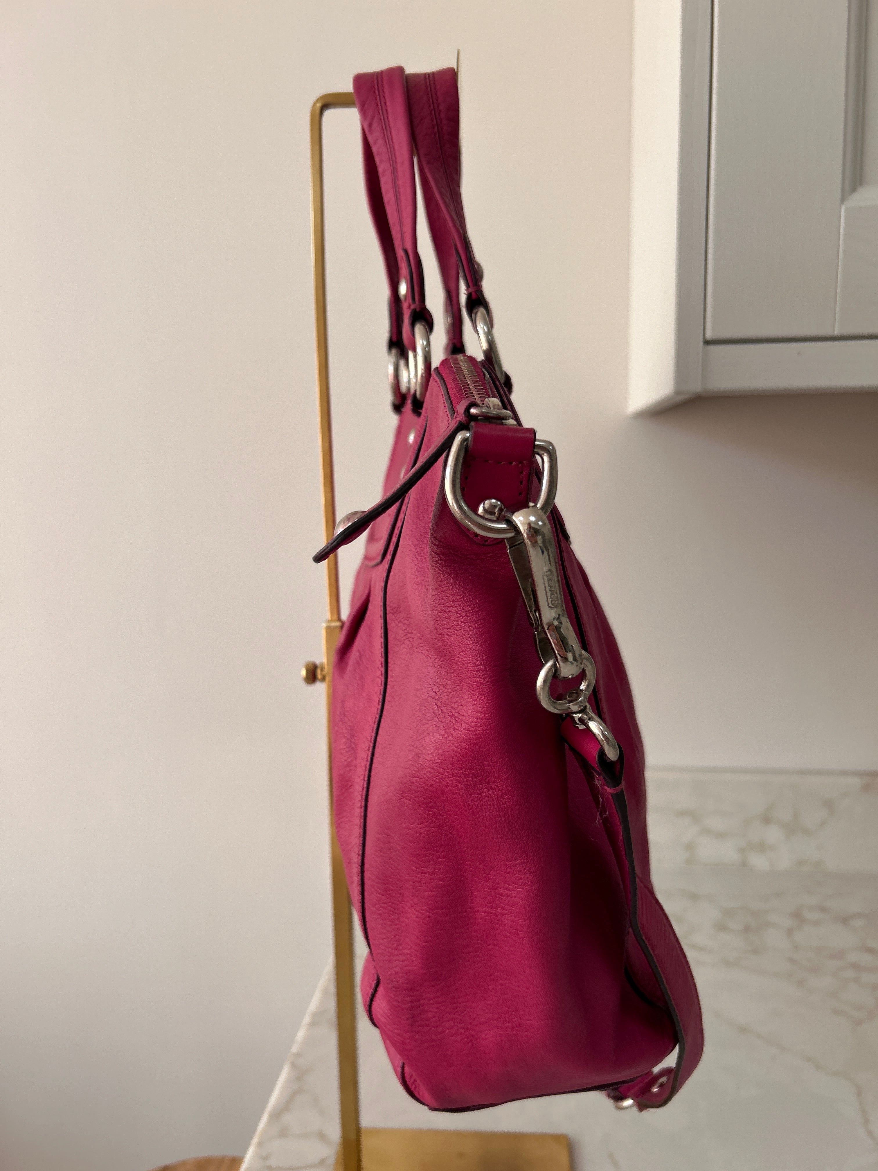 Vintage Coach pink leather shoulder bag